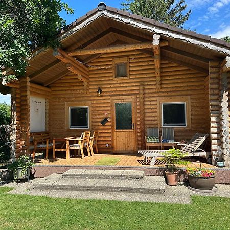 Gemuetliche Blockhuette In Wiennaehe Zofing Exterior foto
