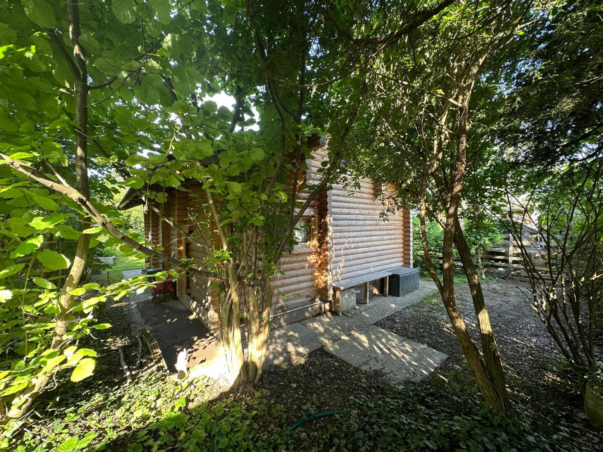 Gemuetliche Blockhuette In Wiennaehe Zofing Exterior foto