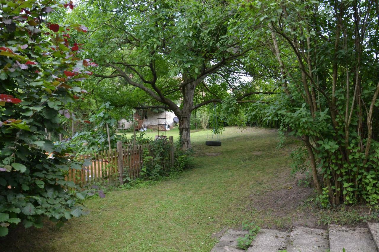 Gemuetliche Blockhuette In Wiennaehe Zofing Exterior foto